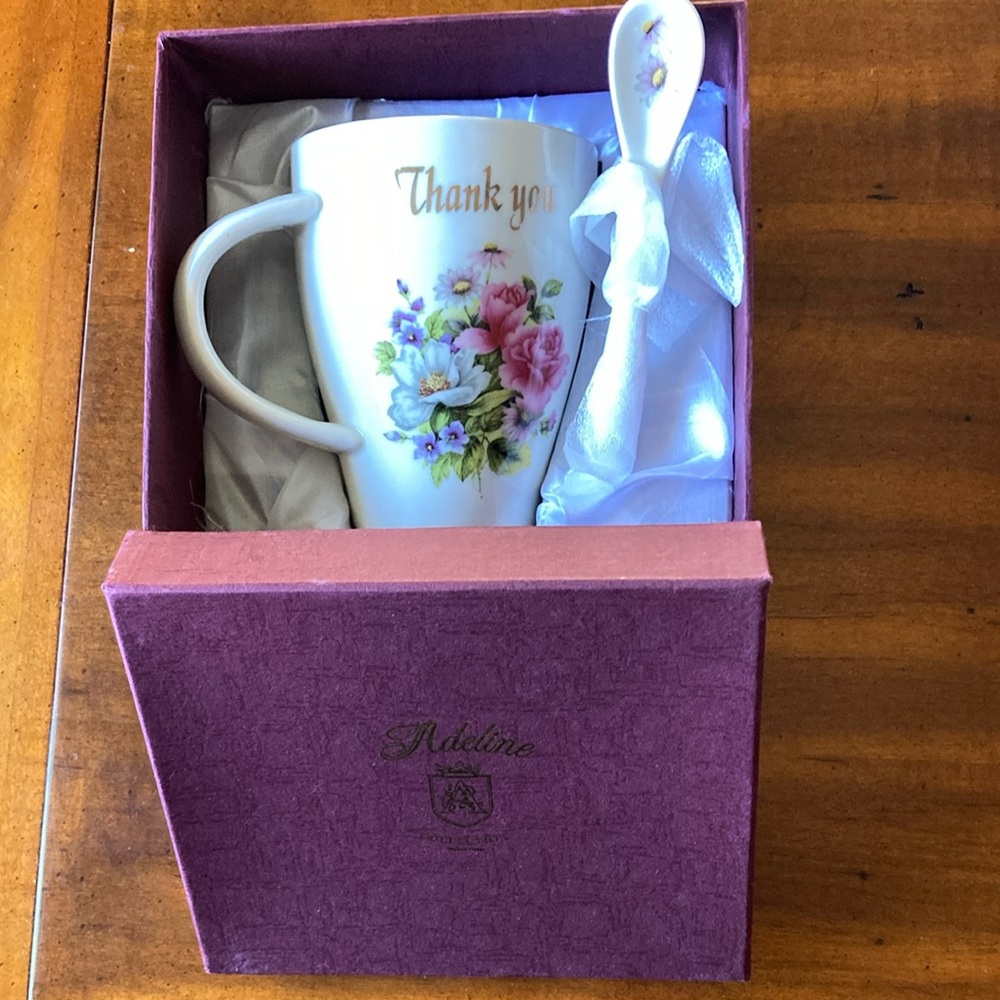 Adeline collection gift Mug and spoon set brand new
